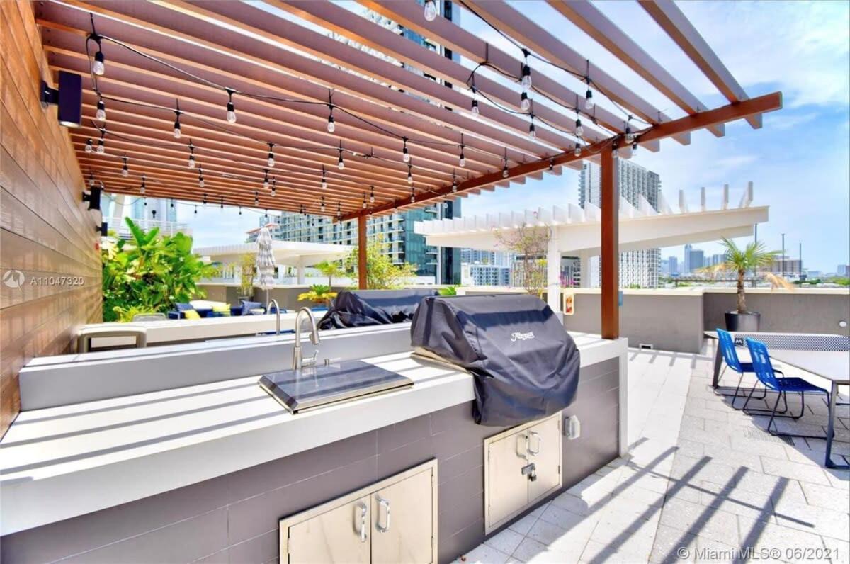 City Condo In Midtown Wynwood With Pool And Parking Miami Buitenkant foto